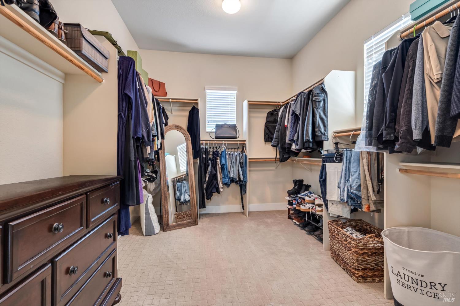 549 Port Circle Cloverdale CA 95425