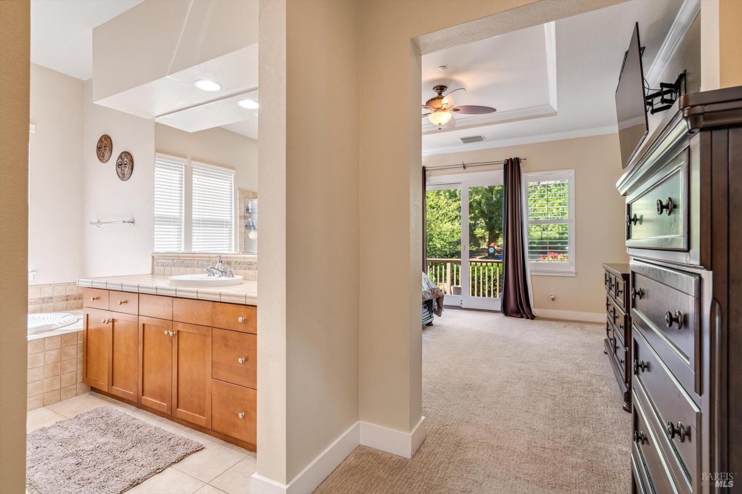 549 Port Circle Cloverdale CA 95425