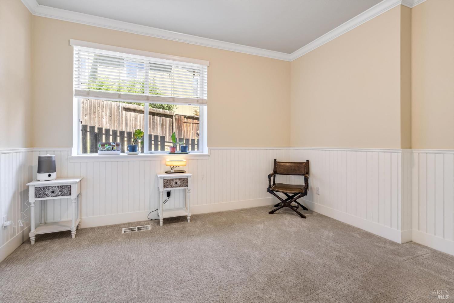 549 Port Circle Cloverdale CA 95425