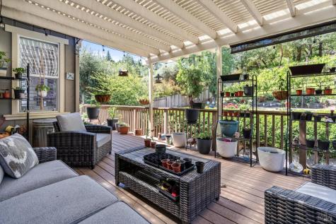 549 Port Circle Cloverdale CA 95425