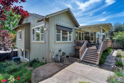 549 Port Circle Cloverdale CA 95425