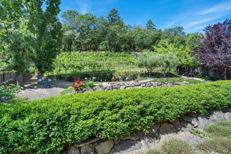 549 Port Circle Cloverdale CA 95425
