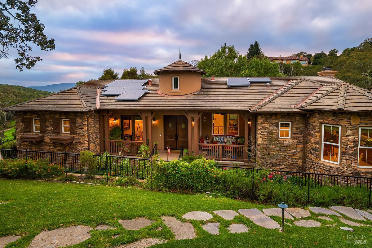 128 Stonetree Lane Novato CA 94945