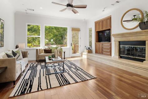 128 Stonetree Lane Novato CA 94945