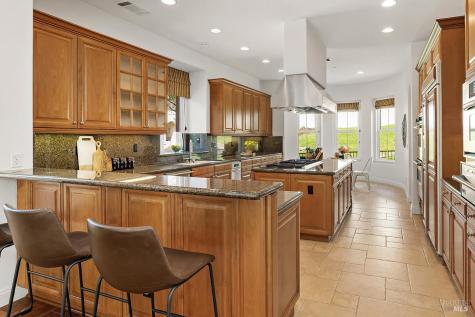 128 Stonetree Lane Novato CA 94945