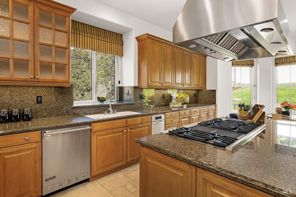 128 Stonetree Lane Novato CA 94945