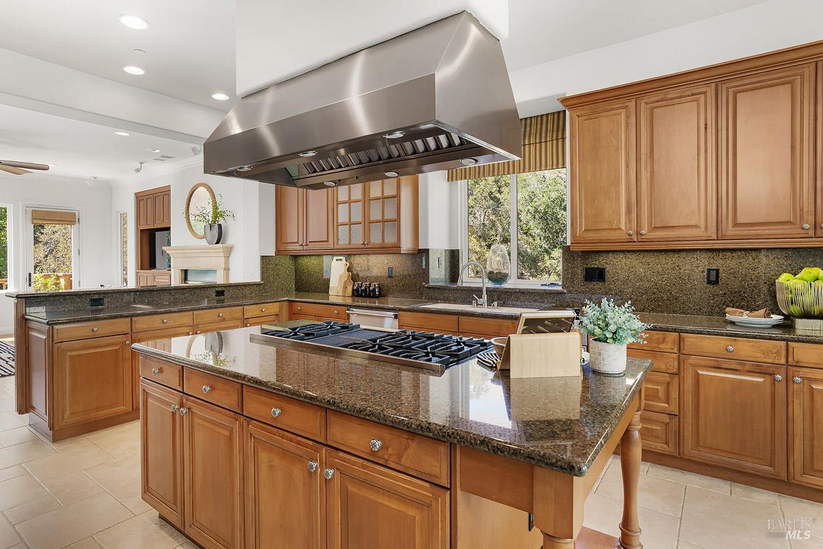 128 Stonetree Lane Novato CA 94945