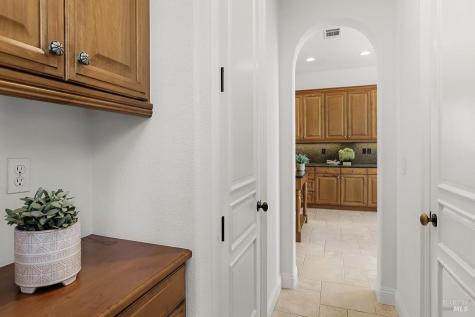 128 Stonetree Lane Novato CA 94945