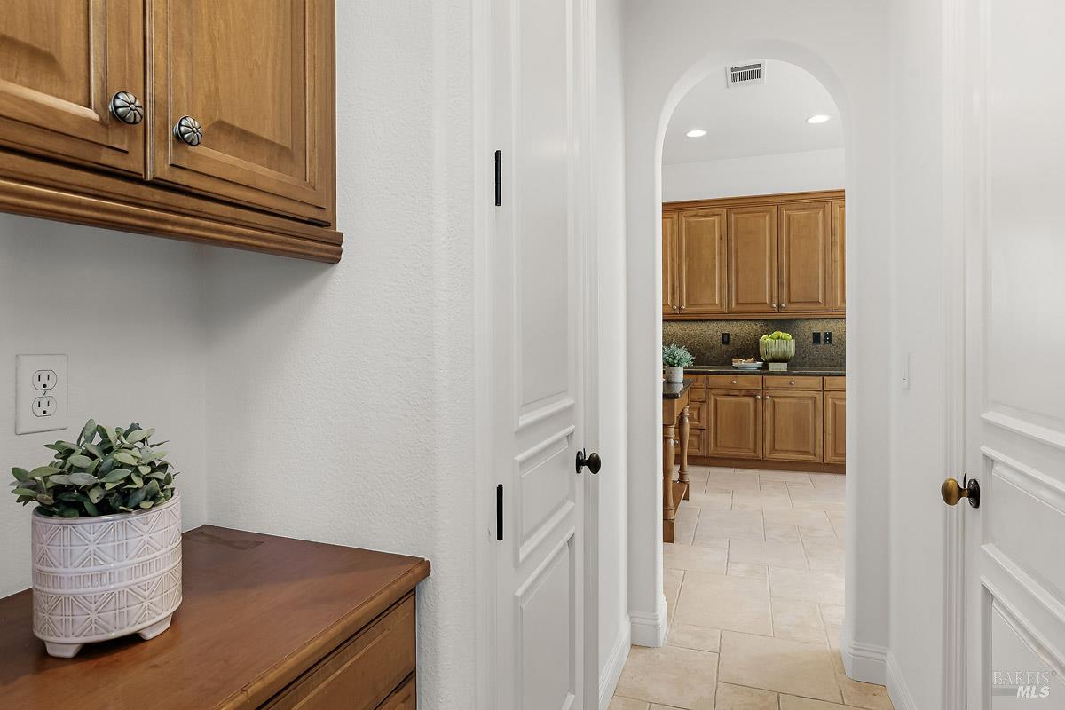 128 Stonetree Lane Novato CA 94945
