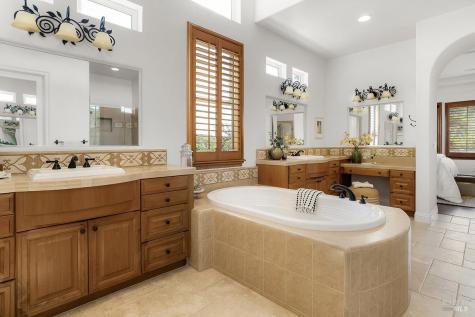 128 Stonetree Lane Novato CA 94945