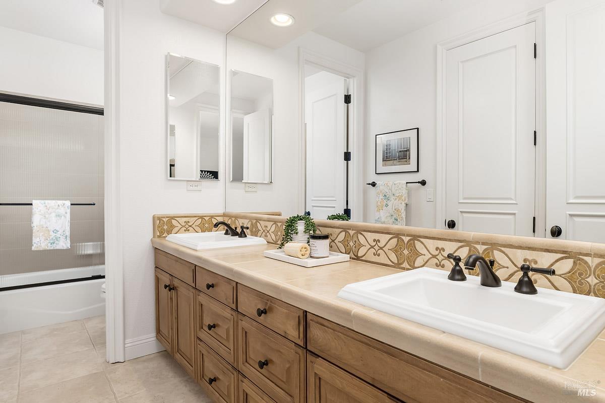 128 Stonetree Lane Novato CA 94945