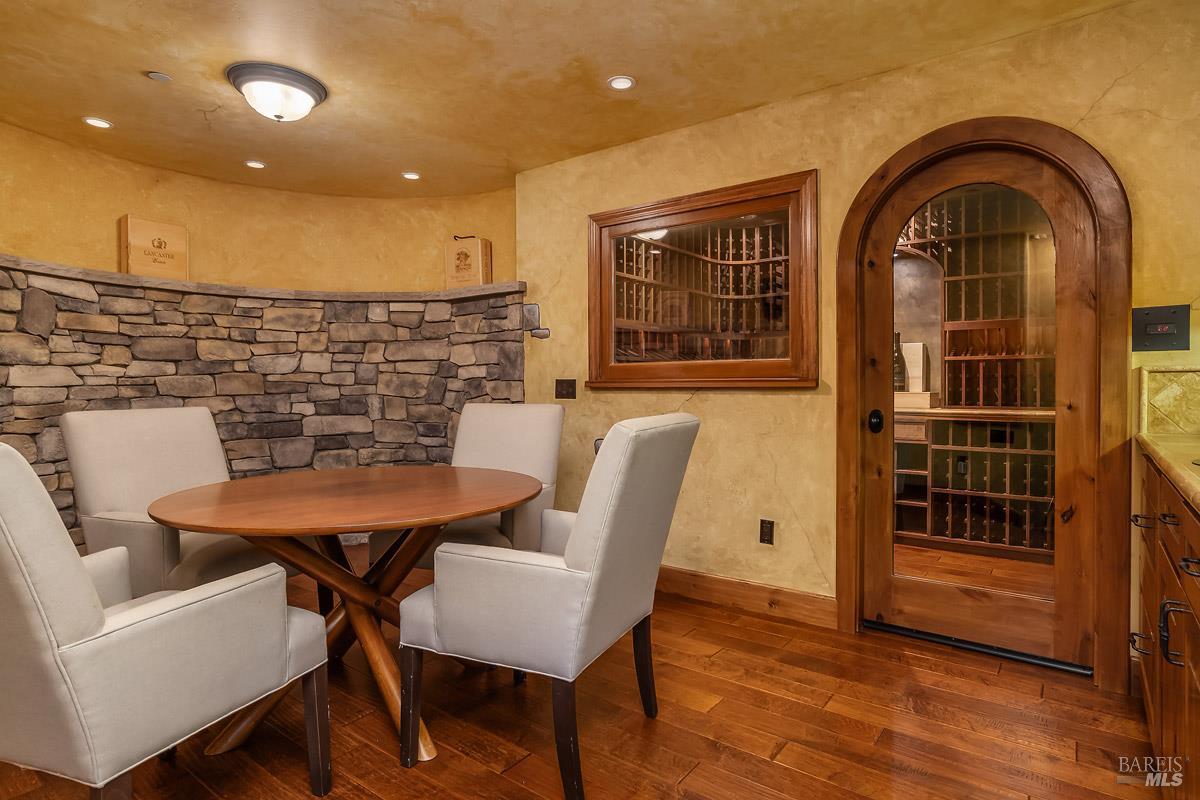 128 Stonetree Lane Novato CA 94945