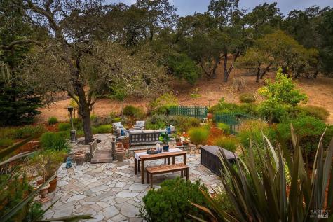 128 Stonetree Lane Novato CA 94945