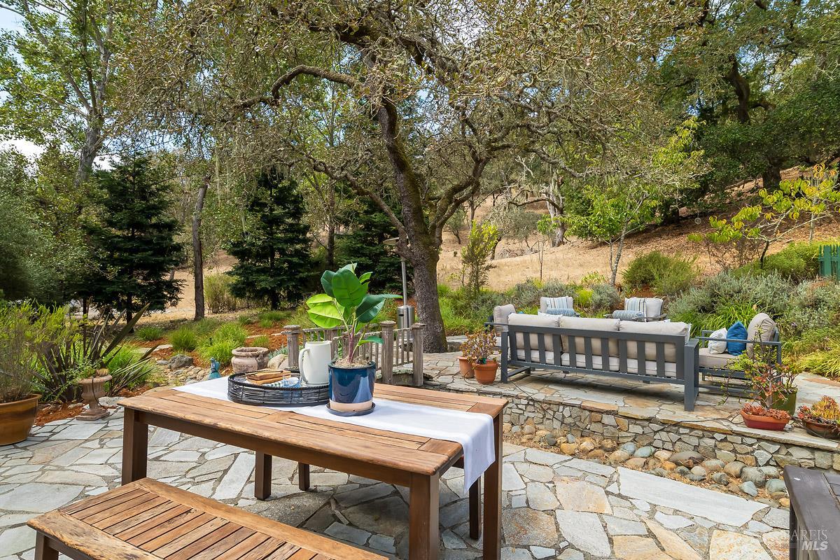 128 Stonetree Lane Novato CA 94945
