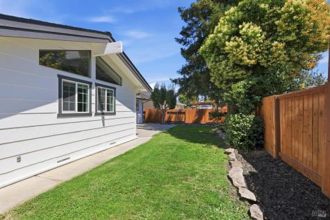 440 Eastwood Drive Petaluma CA 94954