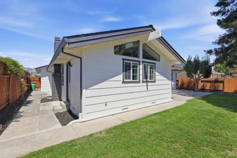 440 Eastwood Drive Petaluma CA 94954