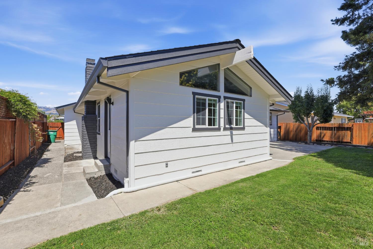 440 Eastwood Drive Petaluma CA 94954