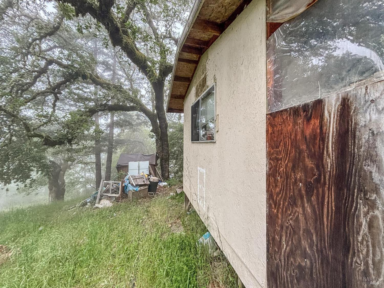 38401 Upper Road Willits CA 95490