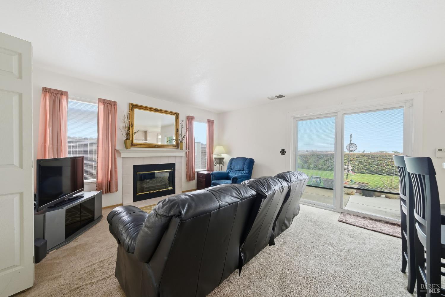 556 Somerville Circle Vacaville CA 95687