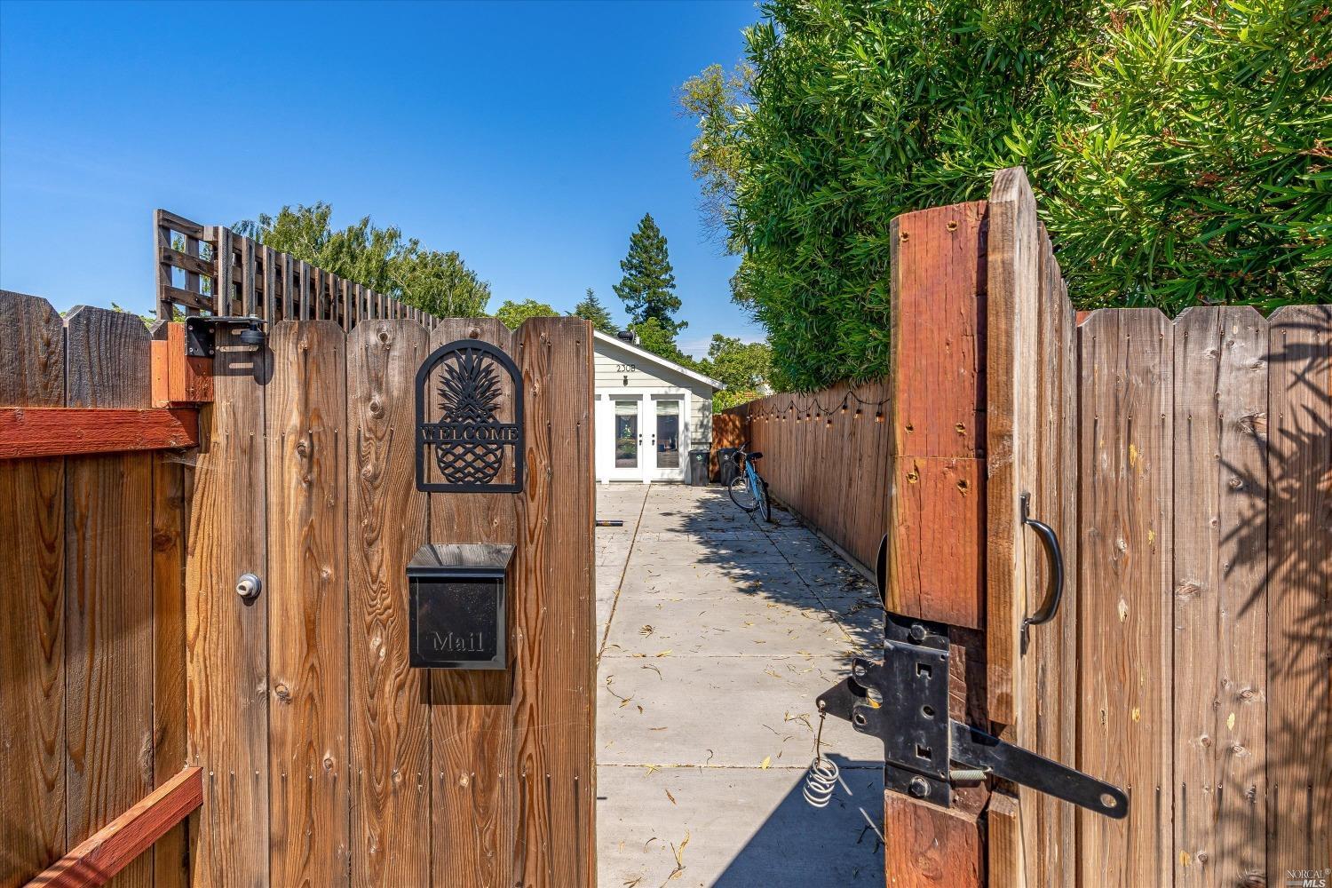 230 S Hartson Street Napa CA 94559