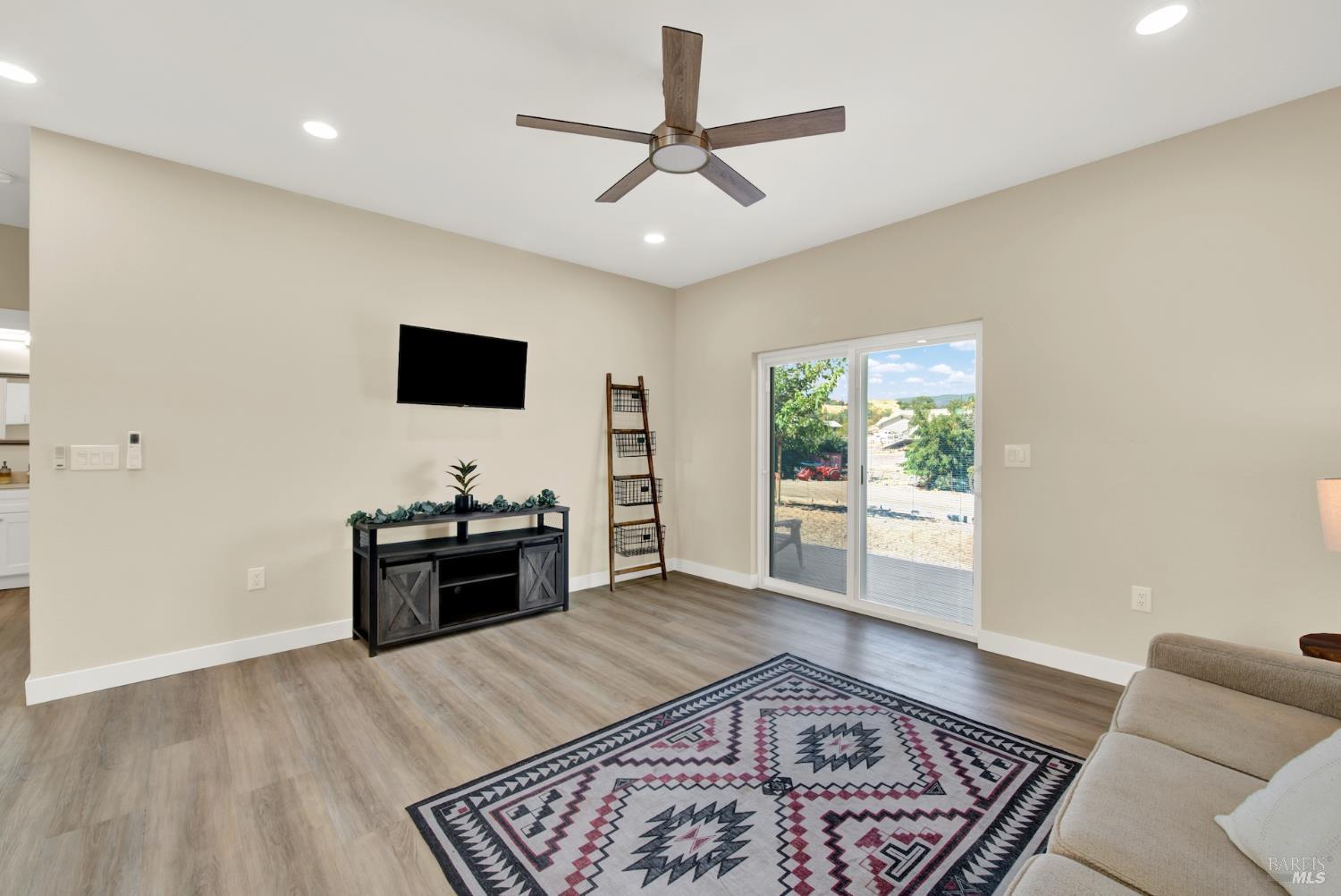 7517 English Hills Road Vacaville CA 95688