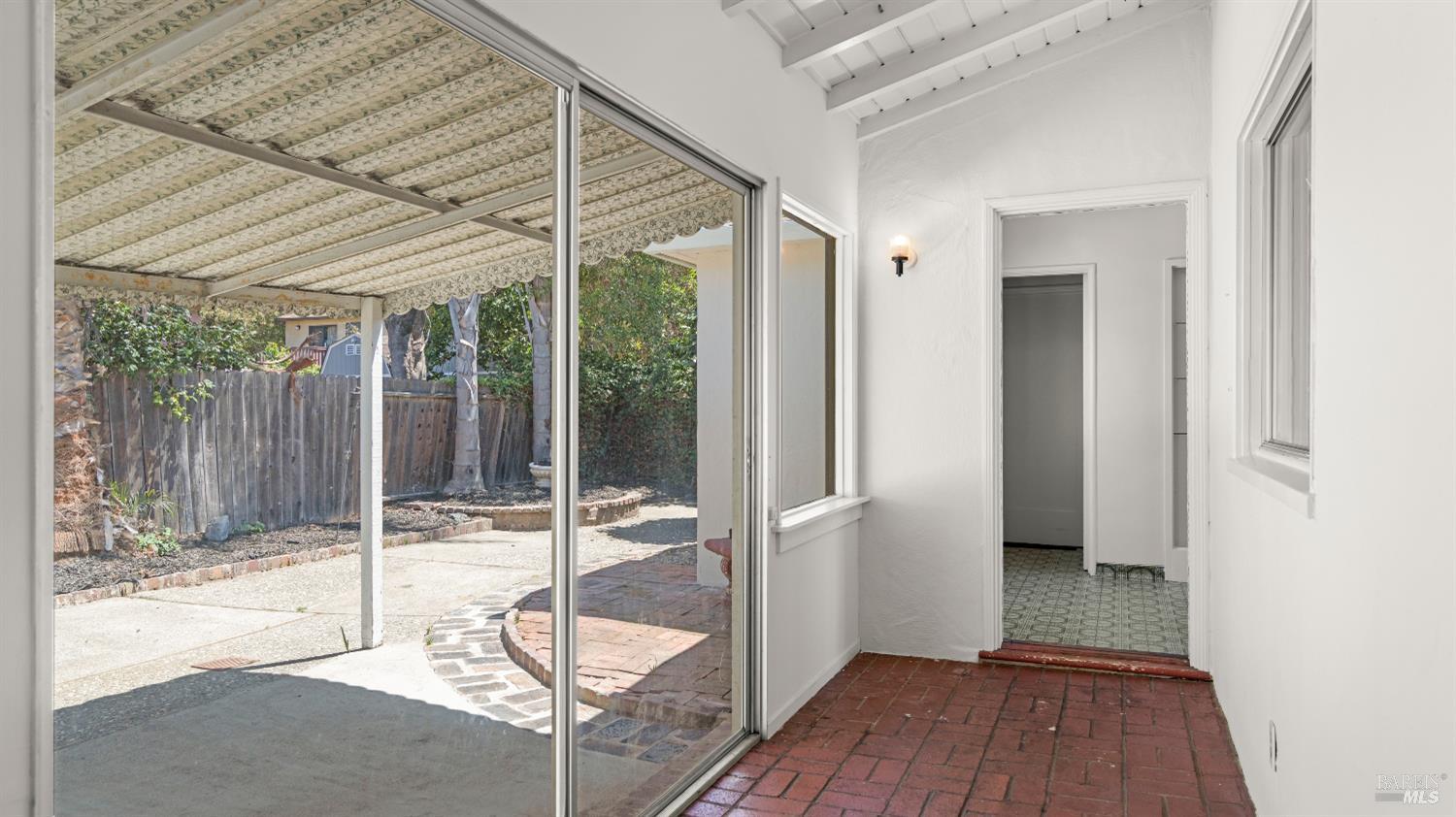 873 Blossom Way Hayward CA 94541