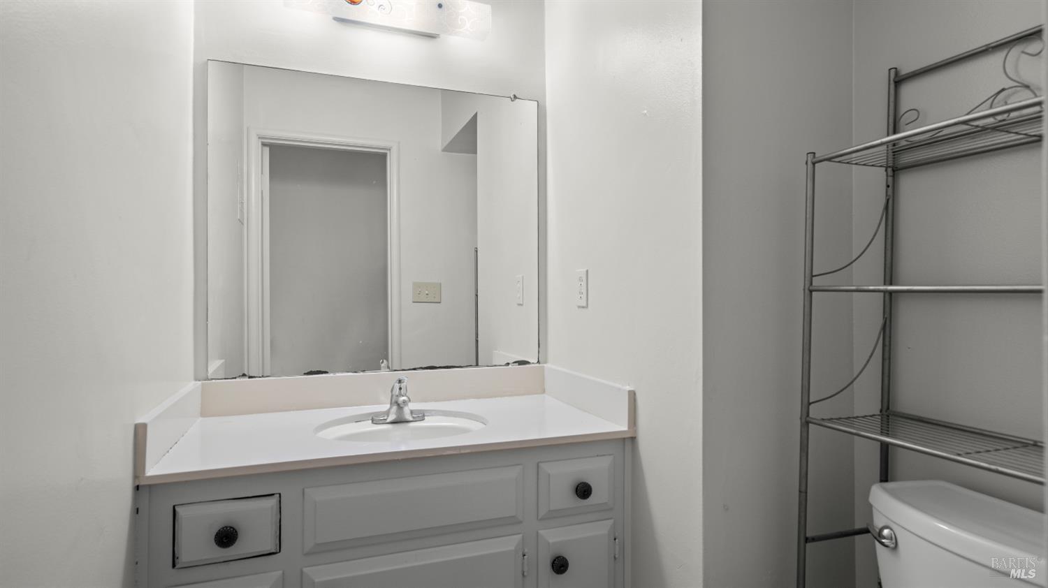 873 Blossom Way Hayward CA 94541