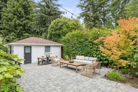 24 Piedmont Road Larkspur CA 94939
