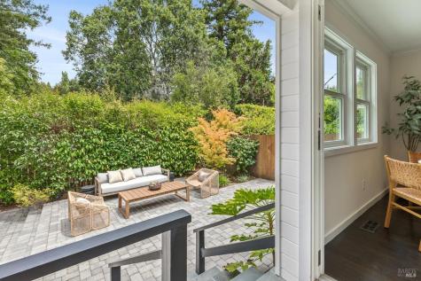 24 Piedmont Road Larkspur CA 94939