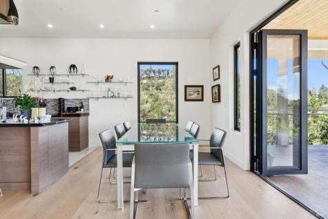 8353-8349 W Dry Creek Road Healdsburg CA 95448