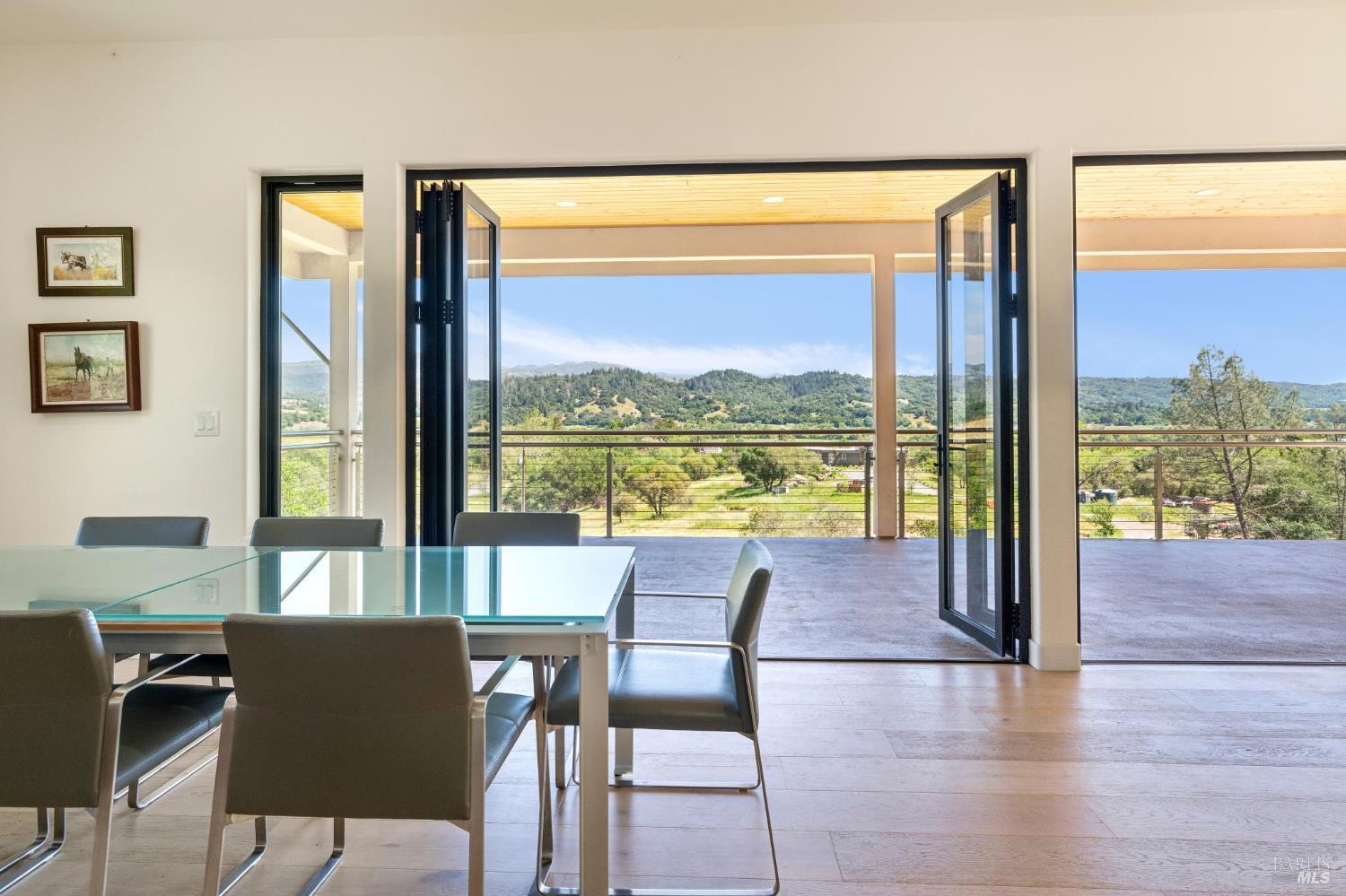8353-8349 W Dry Creek Road Healdsburg CA 95448