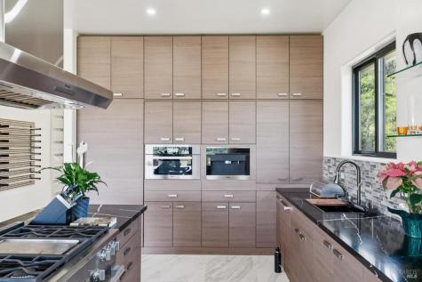 8353-8349 W Dry Creek Road Healdsburg CA 95448