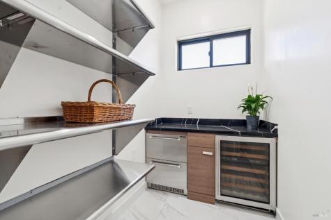 8353-8349 W Dry Creek Road Healdsburg CA 95448