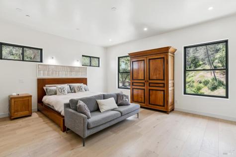 8353-8349 W Dry Creek Road Healdsburg CA 95448