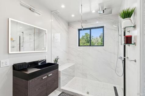 8353-8349 W Dry Creek Road Healdsburg CA 95448