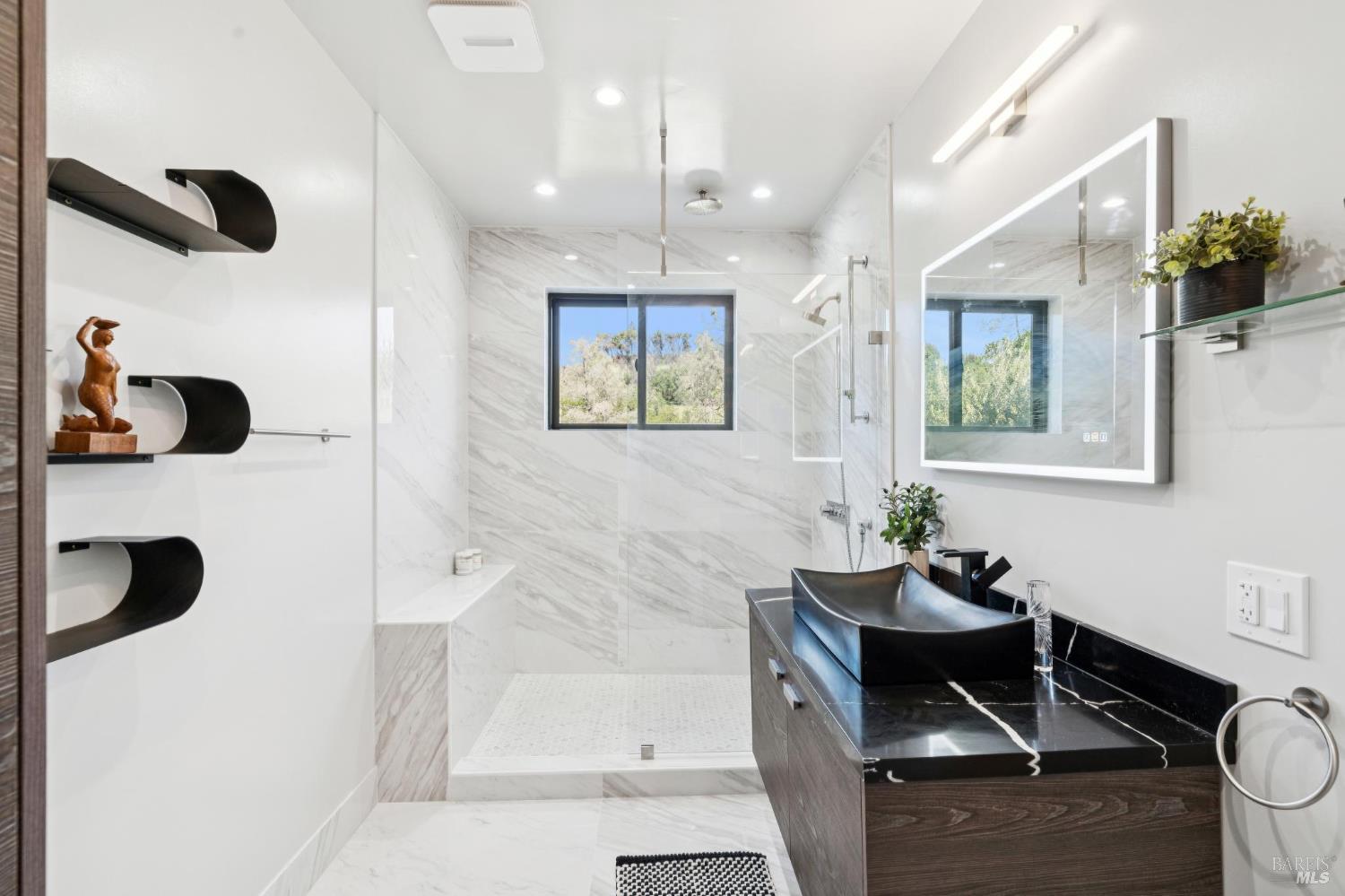 8353-8349 W Dry Creek Road Healdsburg CA 95448
