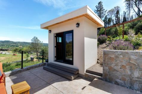 8353-8349 W Dry Creek Road Healdsburg CA 95448