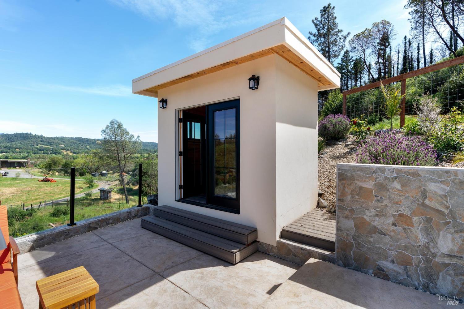 8353-8349 W Dry Creek Road Healdsburg CA 95448