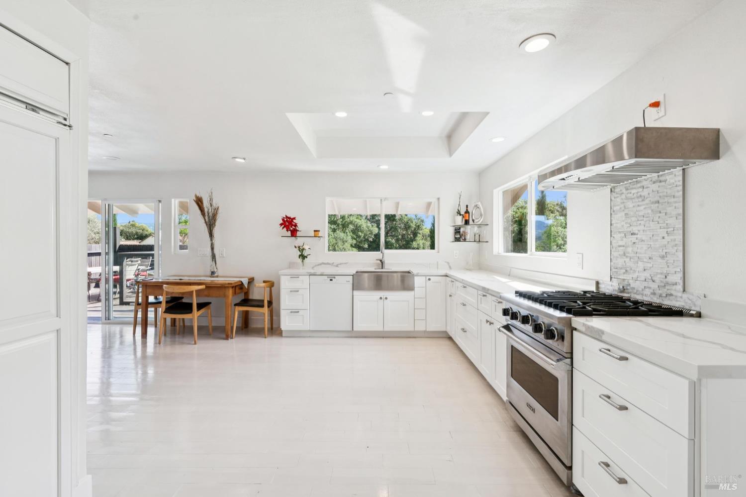 8353-8349 W Dry Creek Road Healdsburg CA 95448