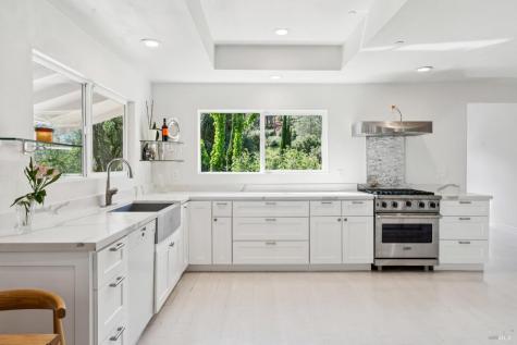8353-8349 W Dry Creek Road Healdsburg CA 95448