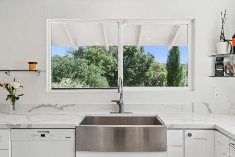 8353-8349 W Dry Creek Road Healdsburg CA 95448