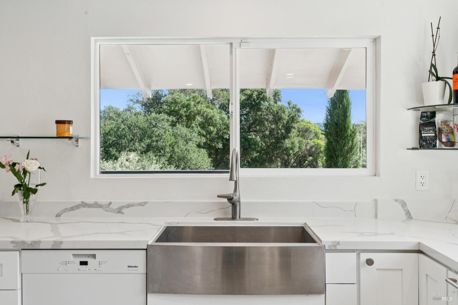 8353-8349 W Dry Creek Road Healdsburg CA 95448