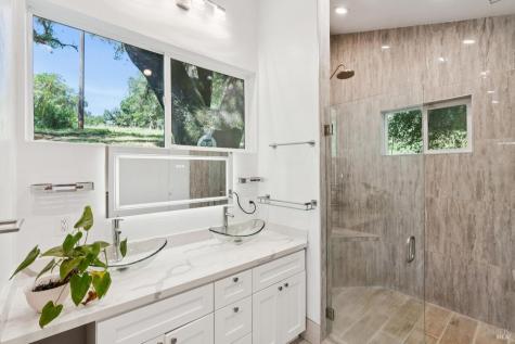 8353-8349 W Dry Creek Road Healdsburg CA 95448