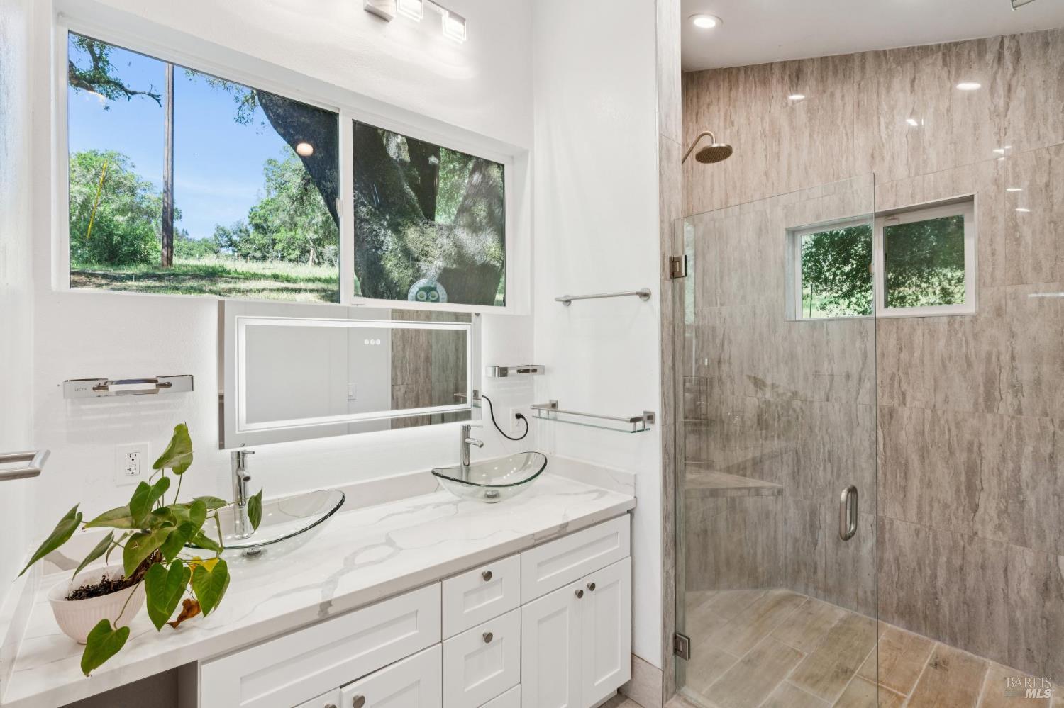 8353-8349 W Dry Creek Road Healdsburg CA 95448