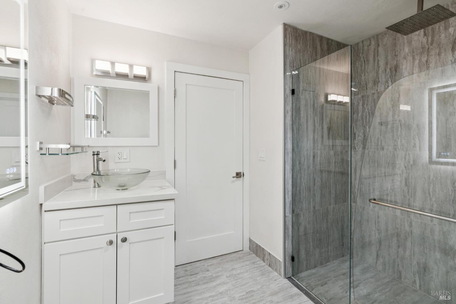 8353-8349 W Dry Creek Road Healdsburg CA 95448