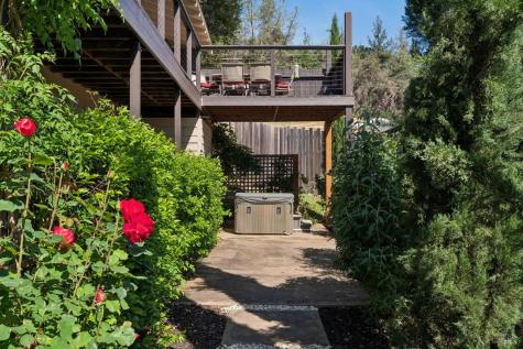 8353-8349 W Dry Creek Road Healdsburg CA 95448