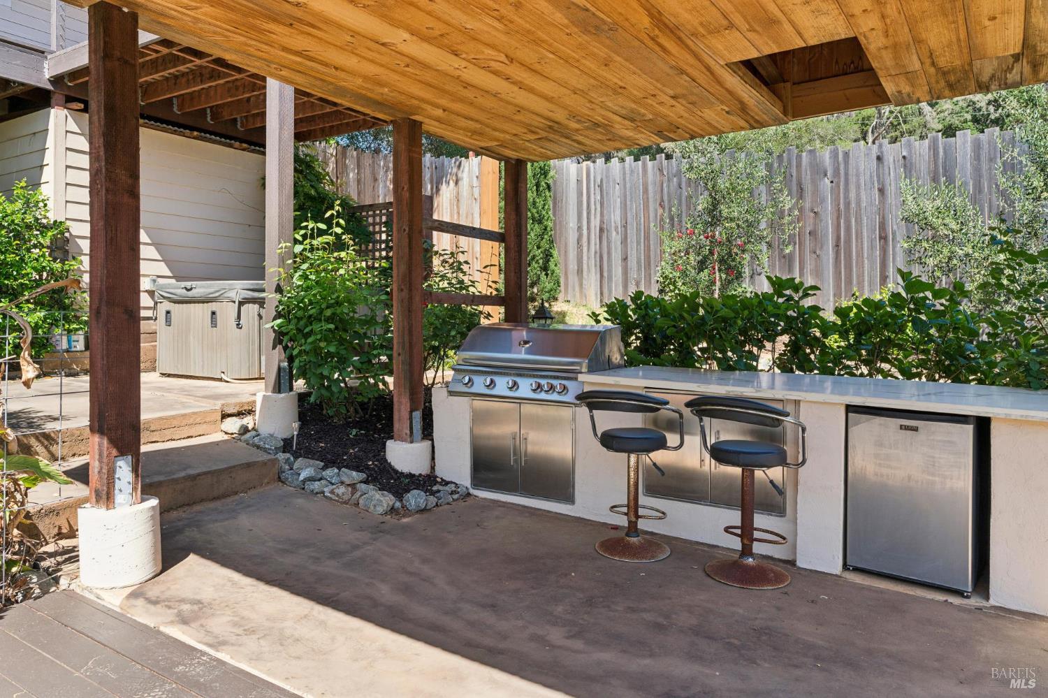 8353-8349 W Dry Creek Road Healdsburg CA 95448