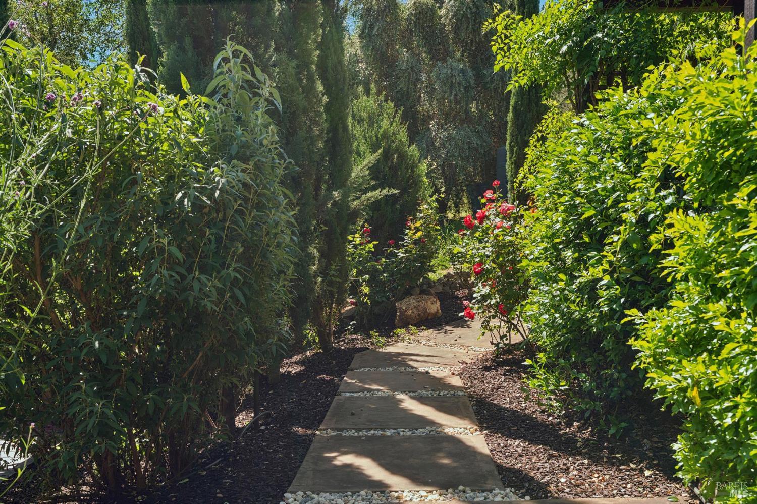 8353-8349 W Dry Creek Road Healdsburg CA 95448