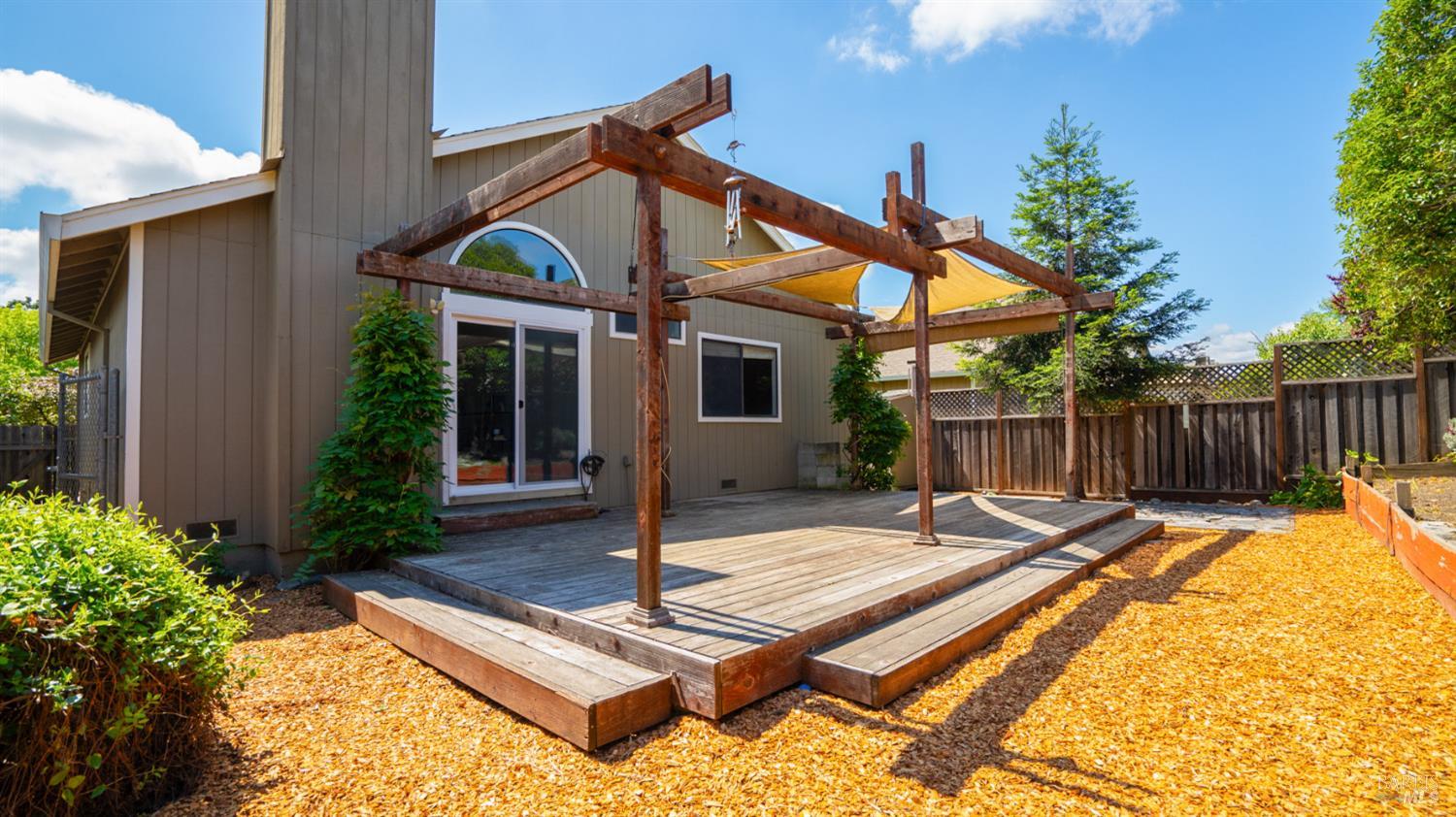 489 Pollard Way Windsor CA 95492