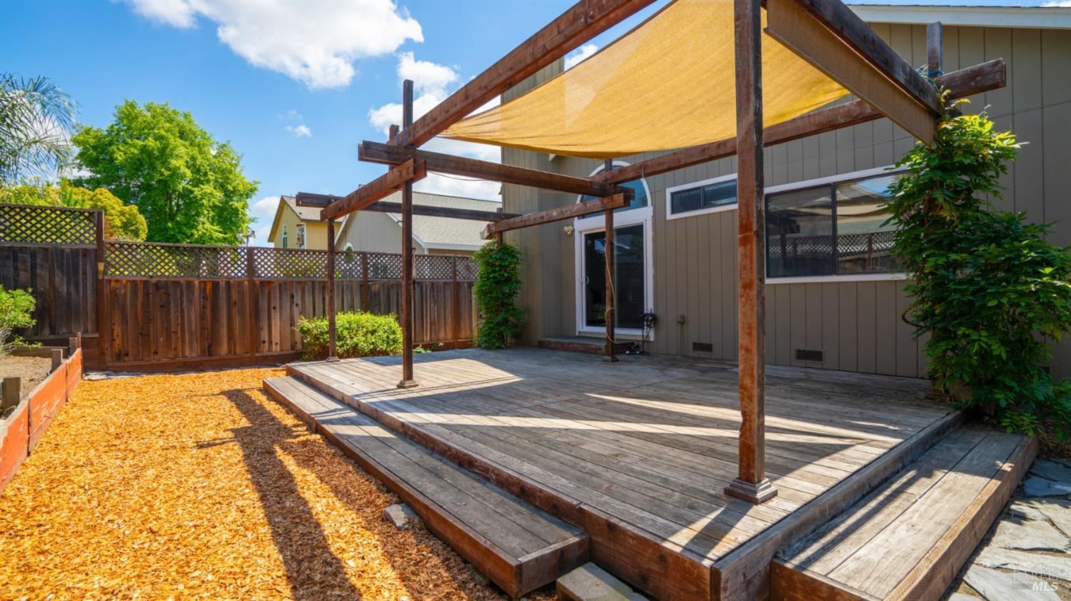 489 Pollard Way Windsor CA 95492